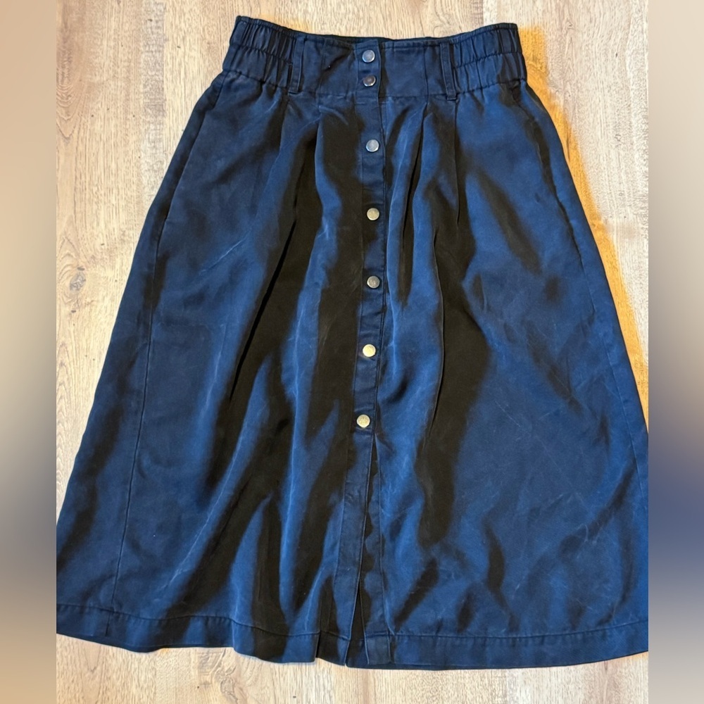 Ann Taylor A-Line Button Front Midi Skirt Sueded Black Size 0 100% Lyocell - Picture 4 of 8